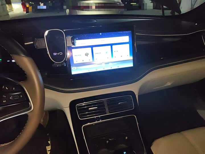 Фото 6 - BYD Qin Plus