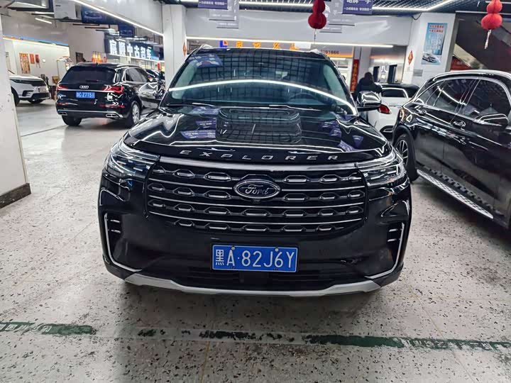 Фото 3 - Ford Explorer