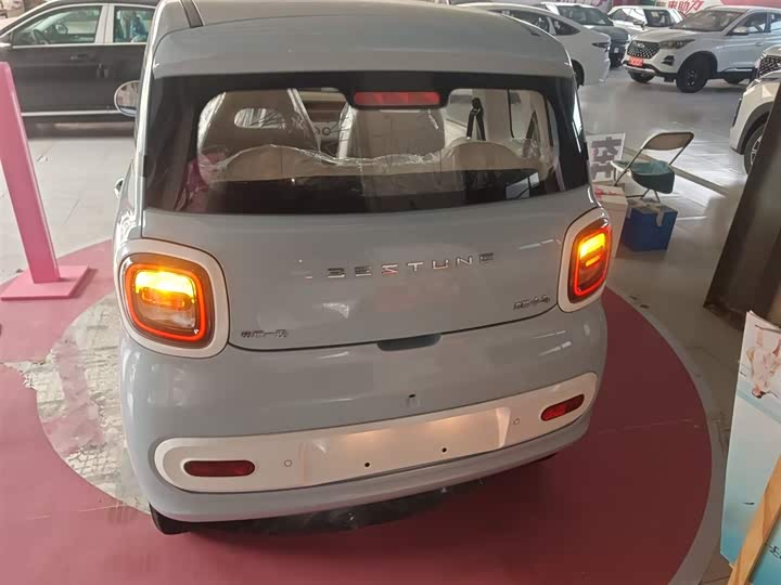 Фото 6 - Bestune Pony