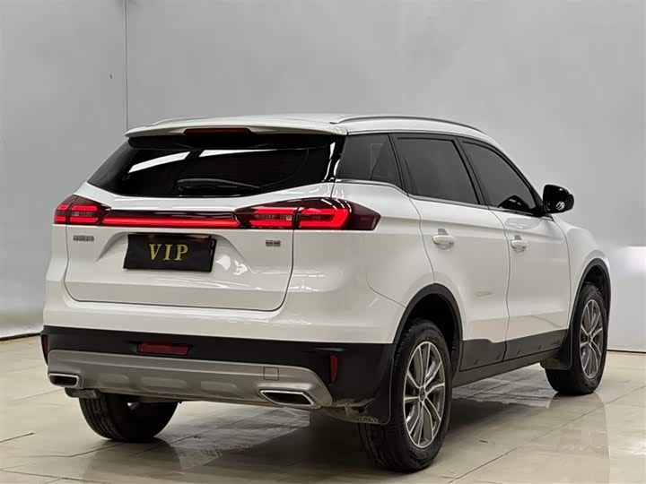 Фото 9 - Geely Atlas