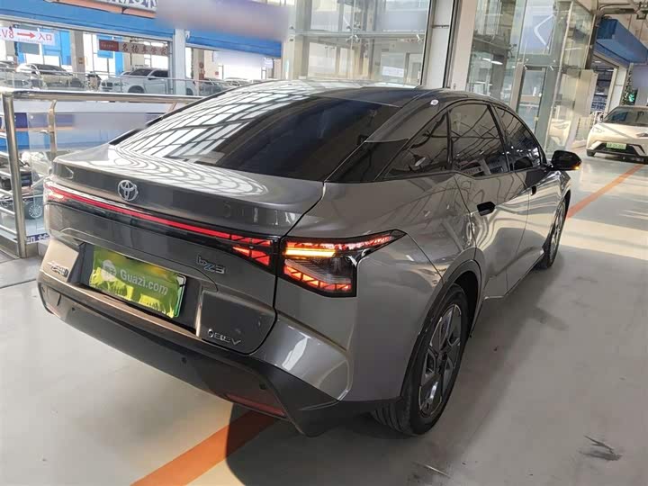 Фото 7 - Toyota bZ3