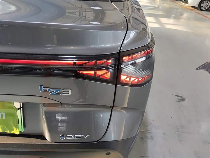 Фото 8 - Toyota bZ3