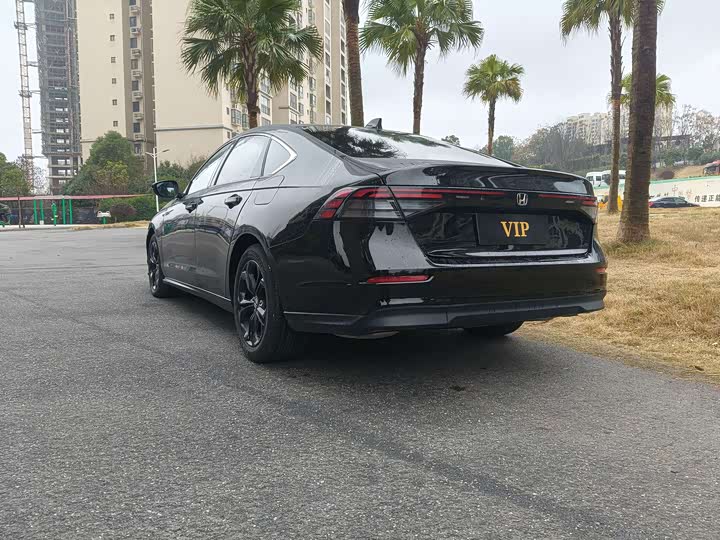 Фото 7 - Honda Accord