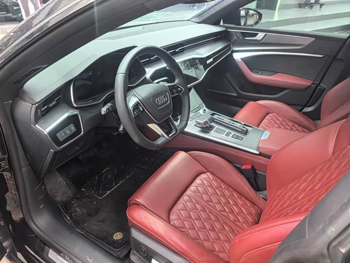 Фото 5 - Audi A7L