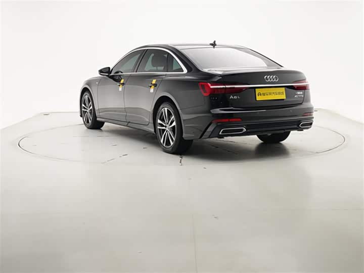 Фото 6 - Audi A6L