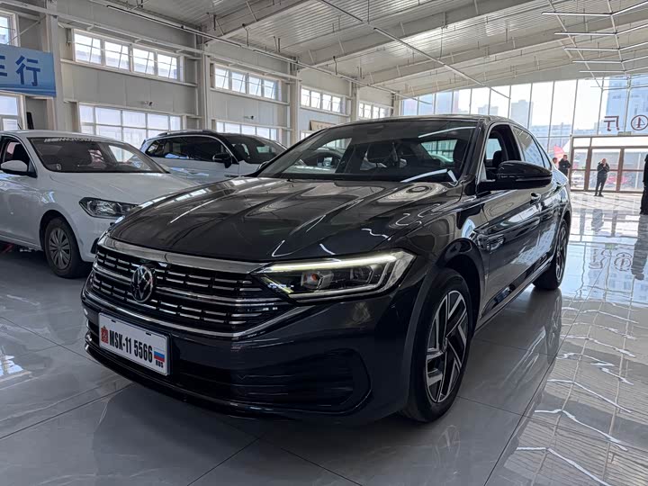 Фото 1 - Volkswagen Sagitar L