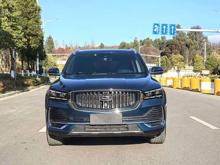 Фото 2 - Geely Monjaro