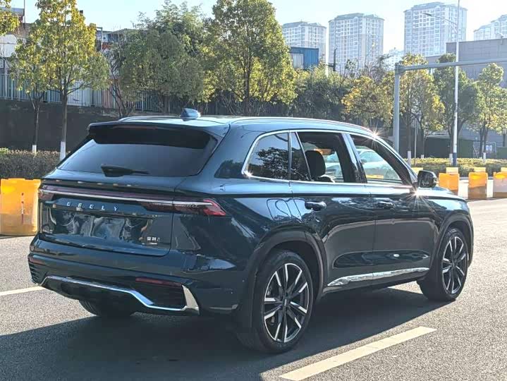 Фото 9 - Geely Monjaro