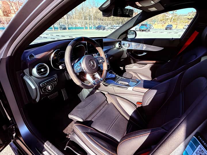 Фото 9 - Mercedes-Benz C-Class AMG