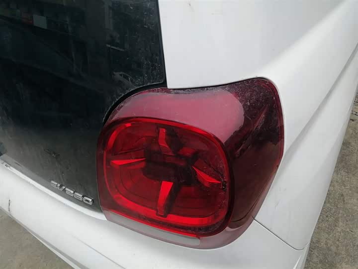 Фото 8 - Roewe Clever