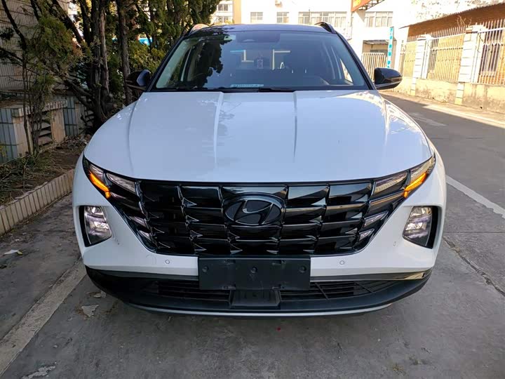 Фото 3 - Hyundai Tucson L