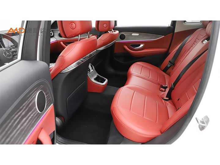 Photo 7 - Mercedes-Benz E-Class