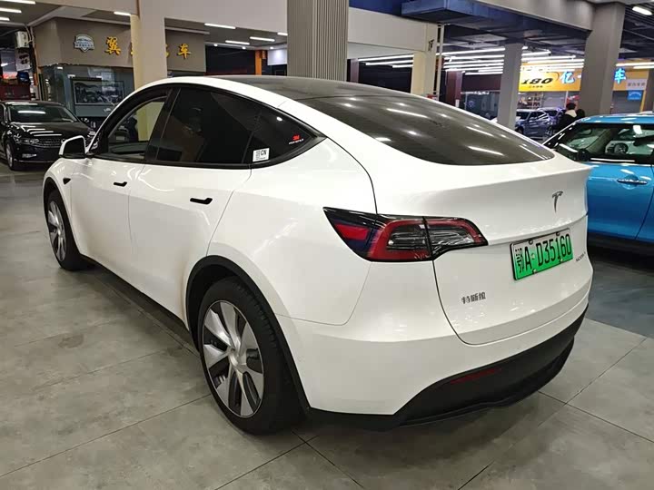 Фото 5 - Tesla Model Y