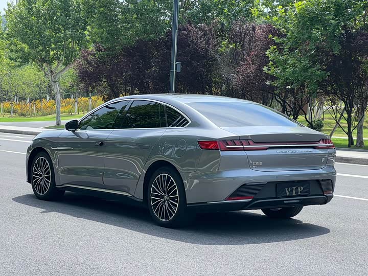 Фото 6 - BYD Han