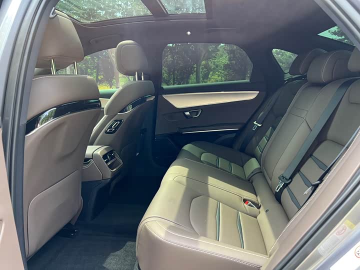 Фото 8 - BYD Han