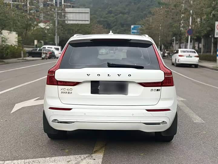 Фото 6 - Volvo XC60