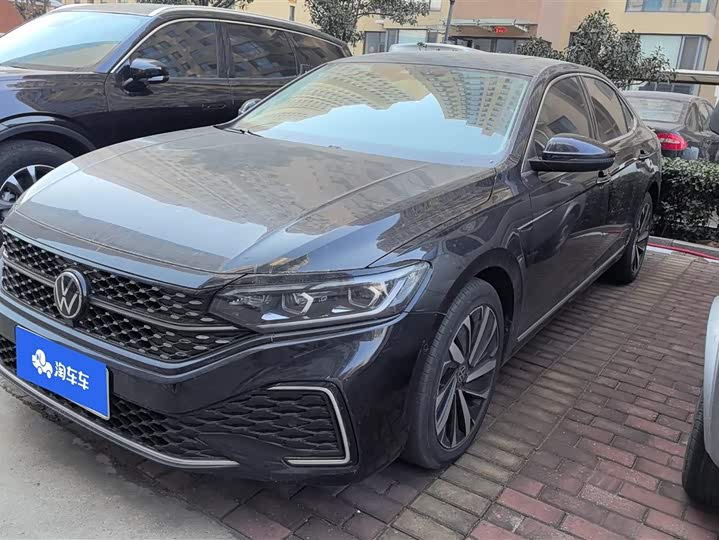 Фото 1 - Volkswagen Passat