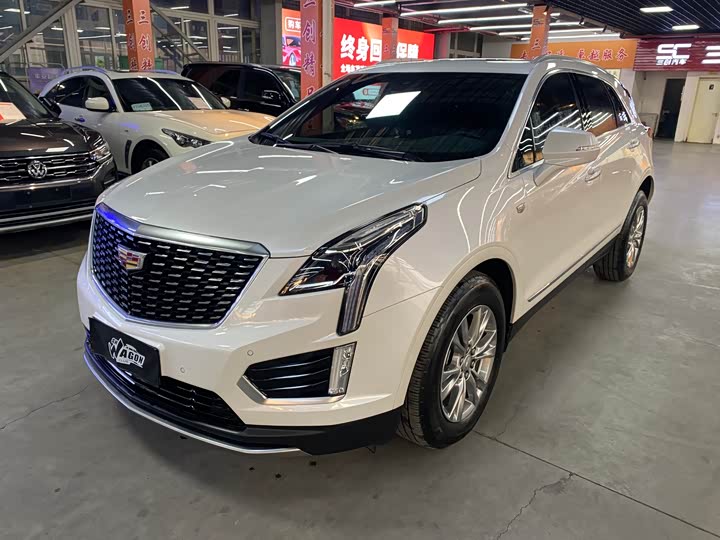 Фото 1 - Cadillac XT5