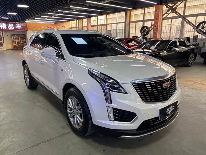 Фото 3 - Cadillac XT5