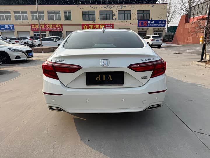 Фото 9 - Honda Inspire