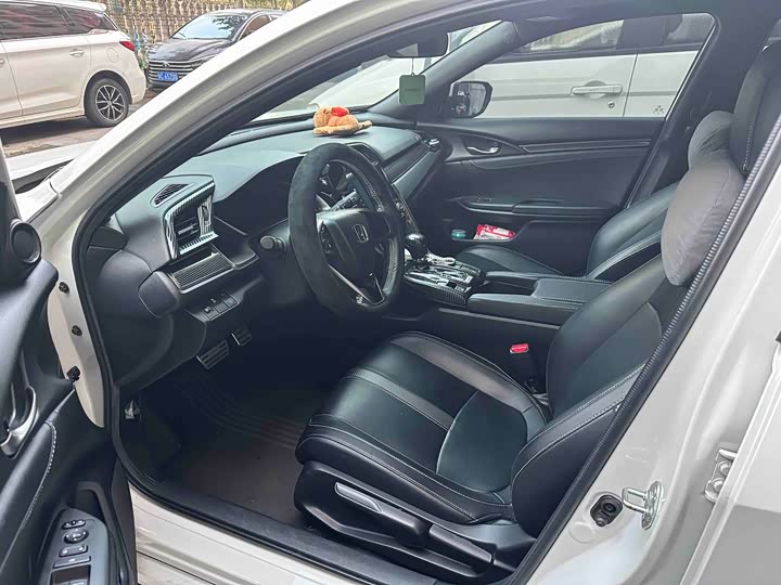 Фото 3 - Honda Civic