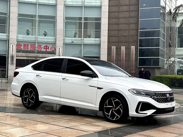 Фото 3 - Volkswagen Lavida