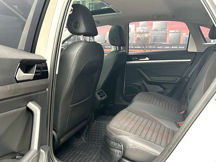 Фото 7 - Volkswagen Lavida