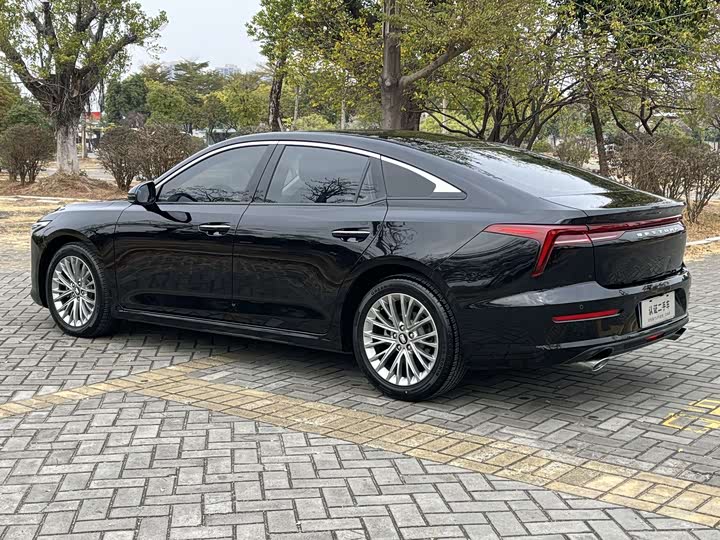 Фото 4 - Bestune B70