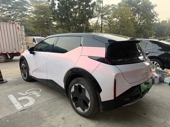 Фото 2 - Zeekr X