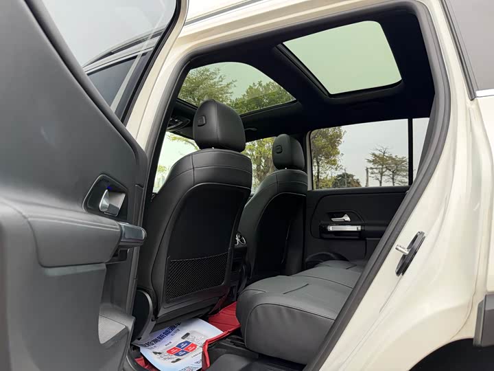 Фото 6 - Mercedes-Benz GLB-Class