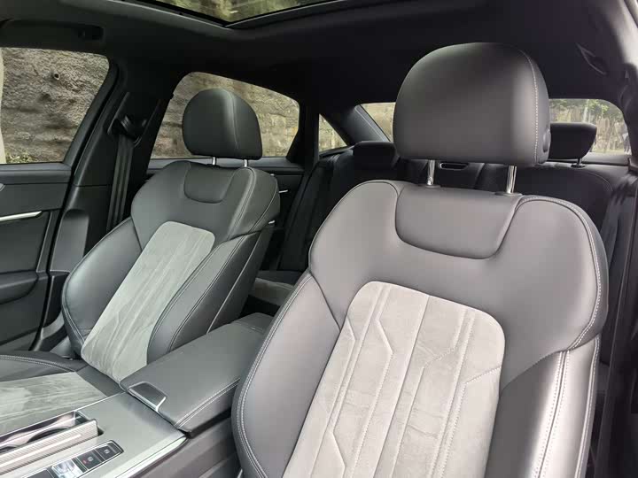 Фото 6 - Audi A6L