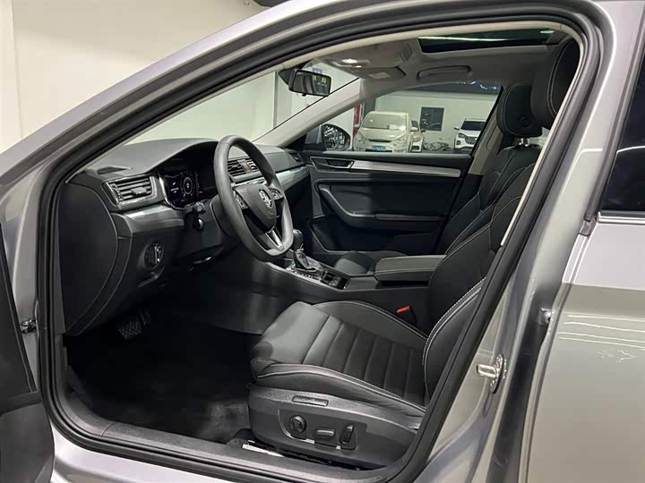 Фото 9 - Skoda Superb