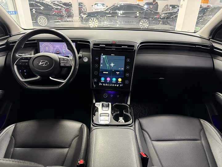 Фото 4 - Hyundai Tucson L