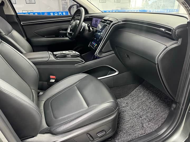 Фото 6 - Hyundai Tucson L