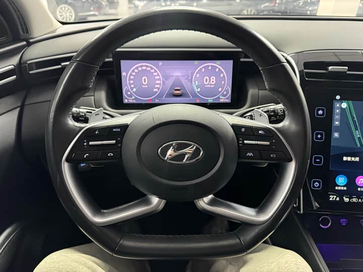 Фото 8 - Hyundai Tucson L