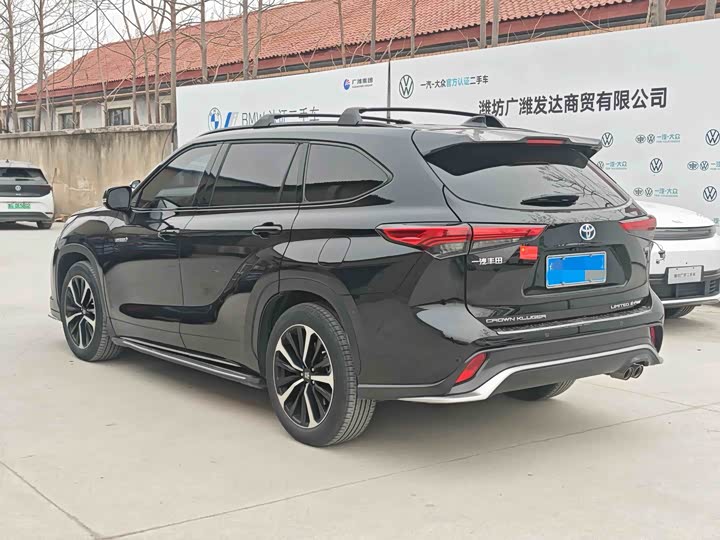 Фото 4 - Toyota Crown Kluger