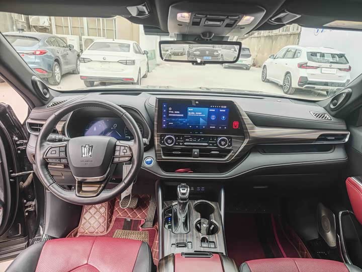 Фото 6 - Toyota Crown Kluger