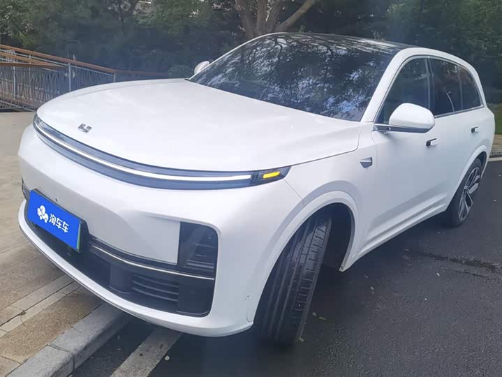 Фото 1 - LiXiang L7