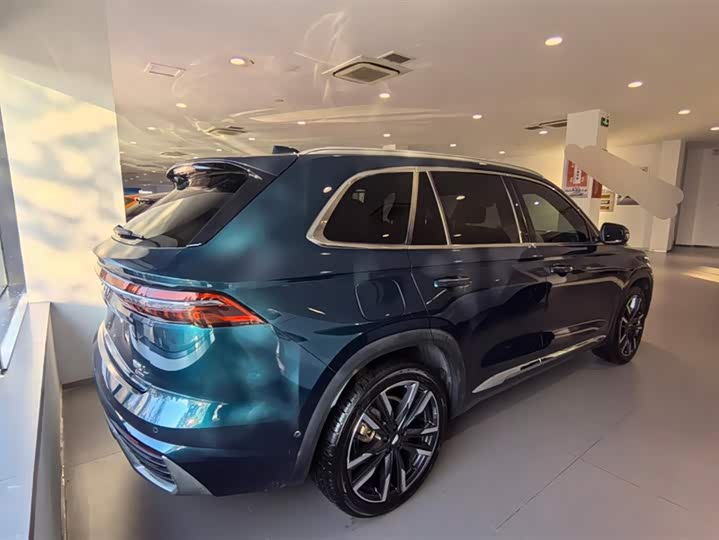 Фото 3 - Geely Monjaro