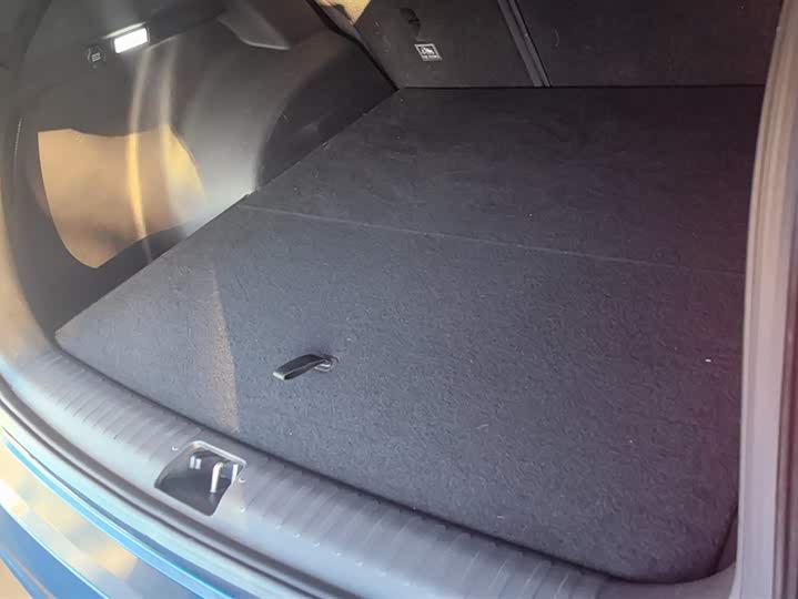 Фото 4 - Geely Monjaro