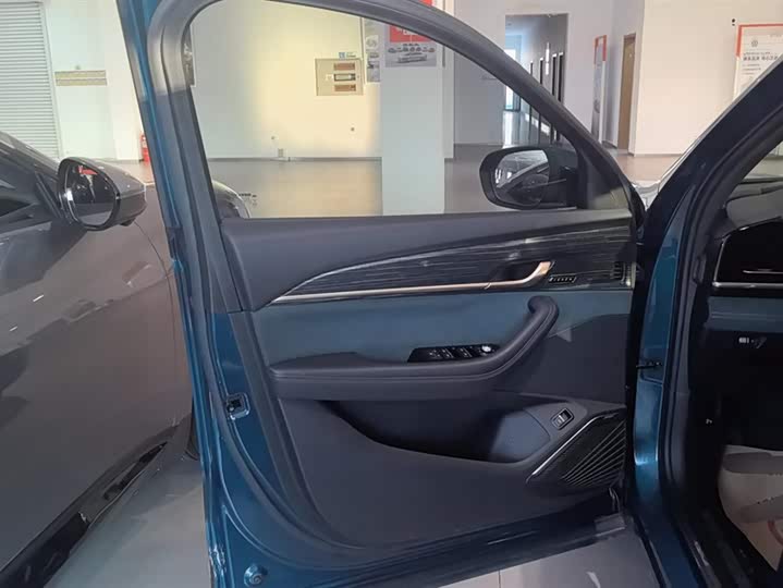 Фото 7 - Geely Monjaro