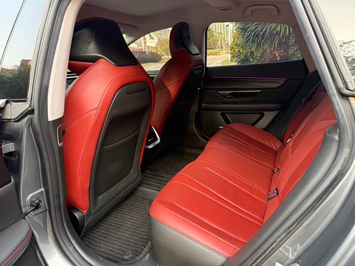 Фото 5 - XPeng P7