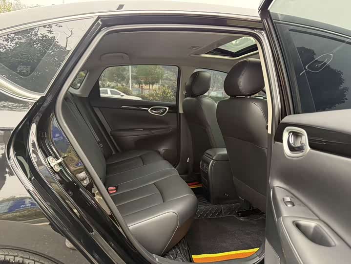 Фото 9 - Nissan Sylphy