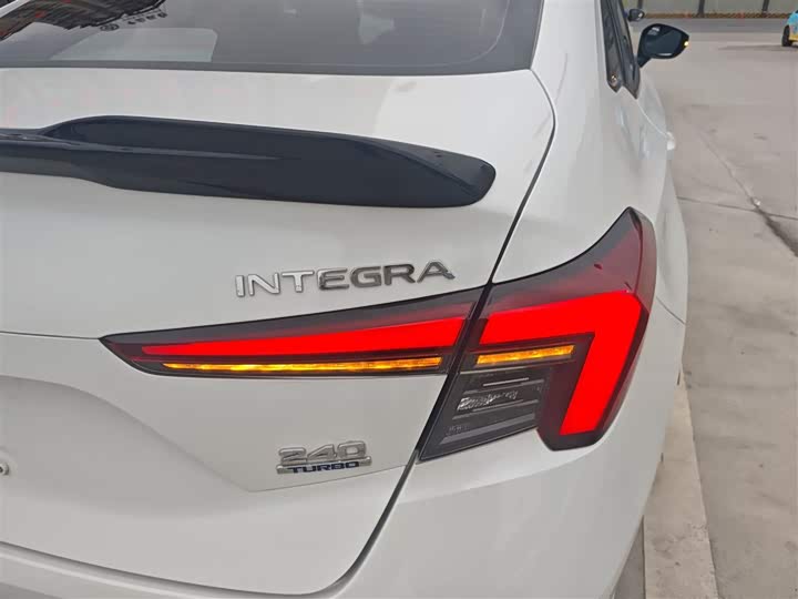 Фото 8 - Honda Integra