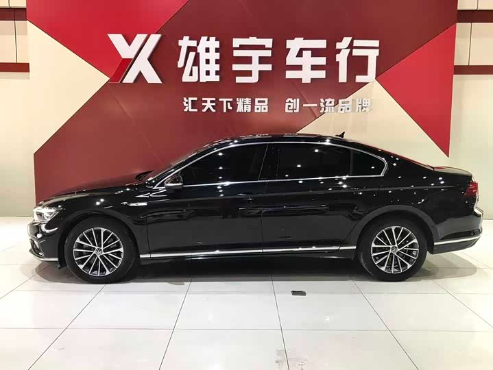 Фото 3 - Volkswagen Magotan