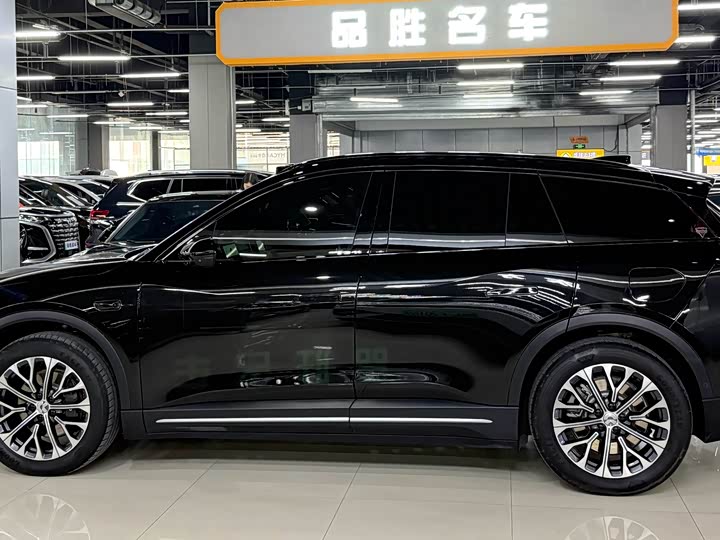 Фото 4 - Nio ES6