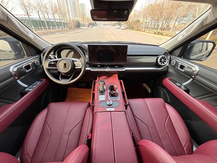 Фото 6 - Tank 400 Hybrid