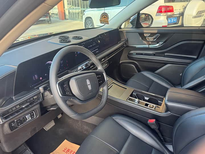 Фото 7 - Lincoln Corsair