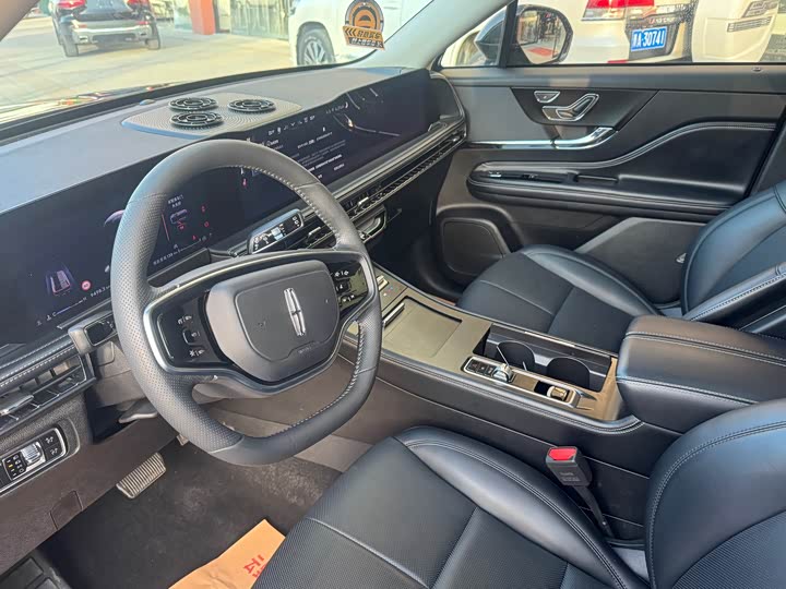 Фото 9 - Lincoln Corsair