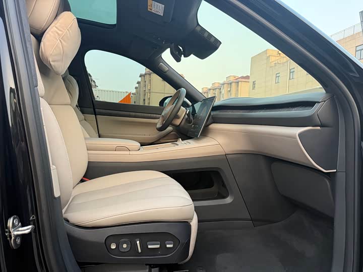 Фото 9 - Nio ES8